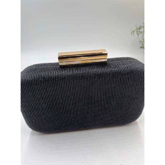 Sondra Roberts Designer Black Fabric Pleated Evening  Clutch - Picture 3 of 10